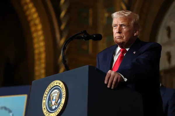 Trump To Cut Federal Funding To Sanctuary Cities, States Starting Feb. 1