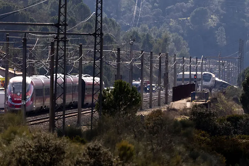 Emergency services work at the site of a train collision on January 19, 2026 after yesterday's train collision in Adamuz, Spain. (Photo by Pablo Blazquez Dominguez/Getty Images)